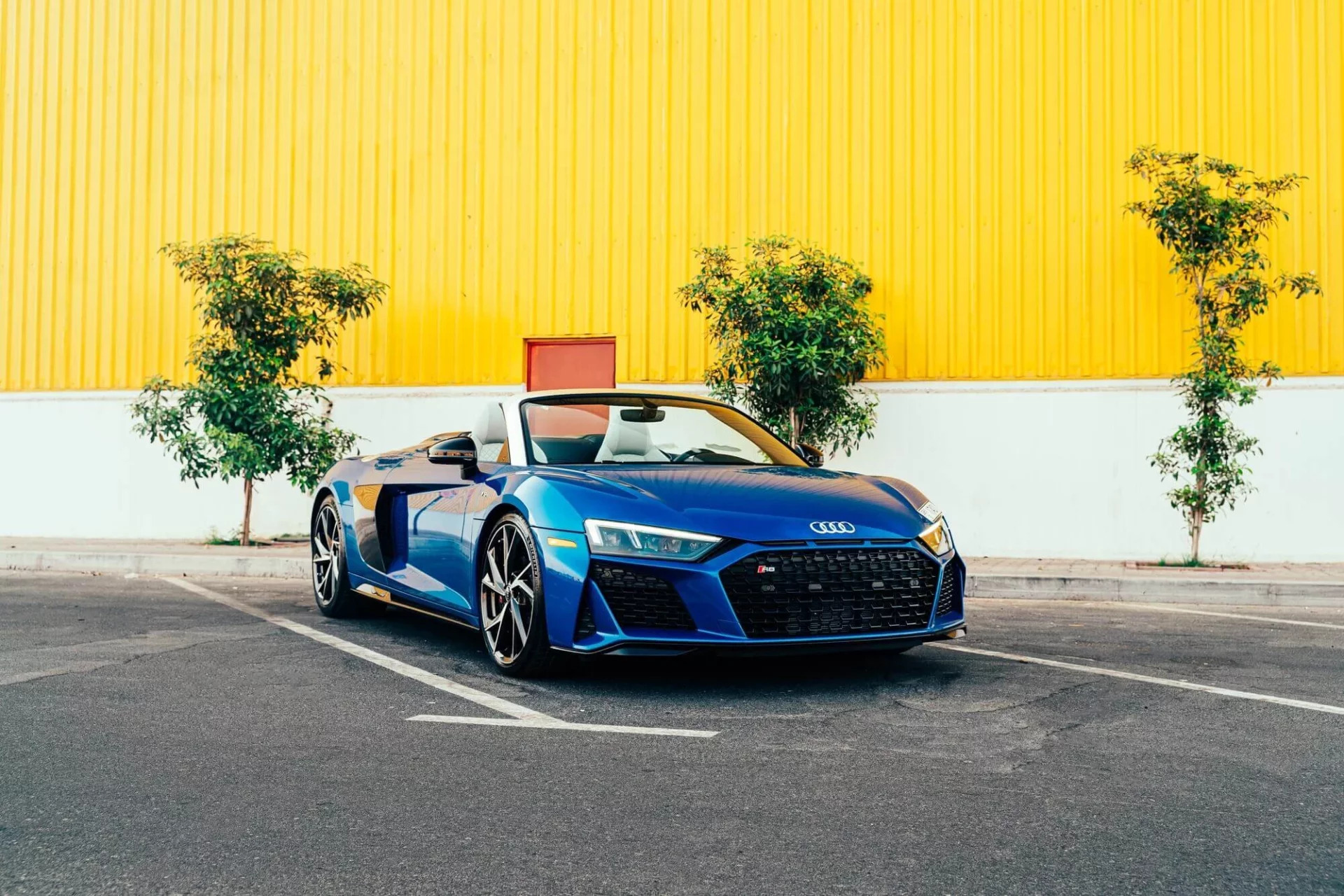 audi r8 spyder rental dubai